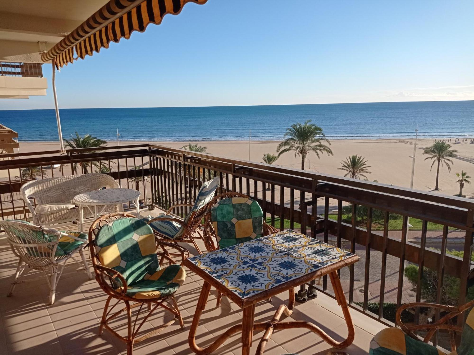 Manila Solo Familias Serviplaya Gandia Exterior photo